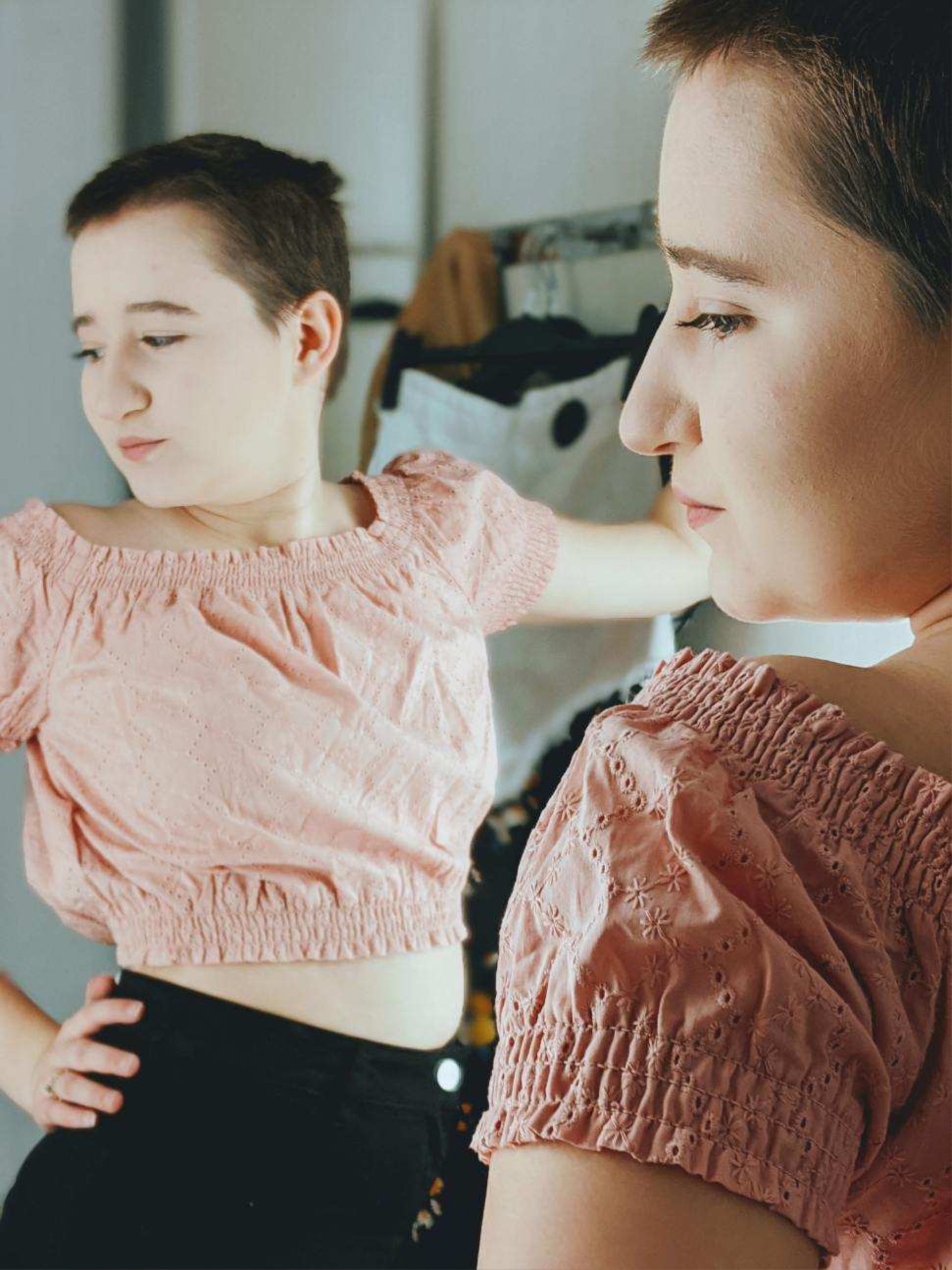 Cum te îmbraci dacă ai talie scurtă