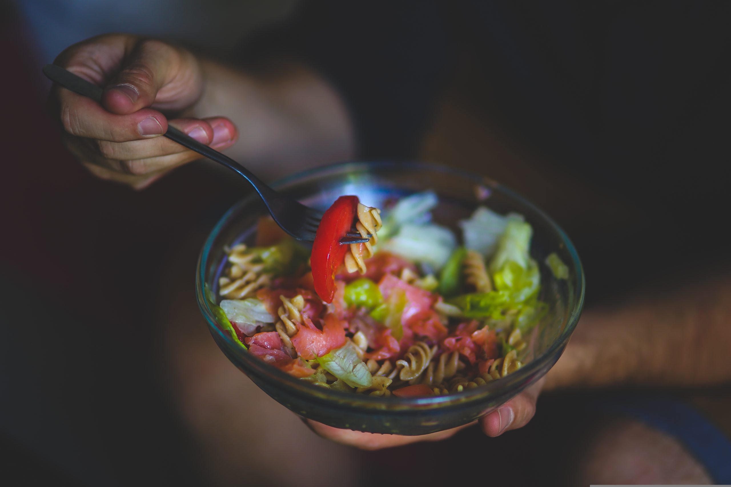 Alimentație sănătoasă pe termen lung. Obiceiuri care te ajută să mănânci echilibrat în fiecare zi